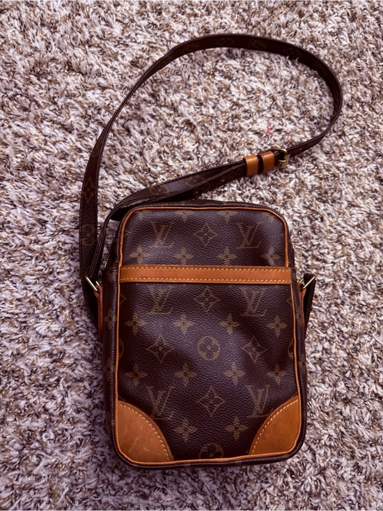Louis Vuitton Handbags - Louis Vuitton Monogram Canvas Crossbody in Brown and Tan